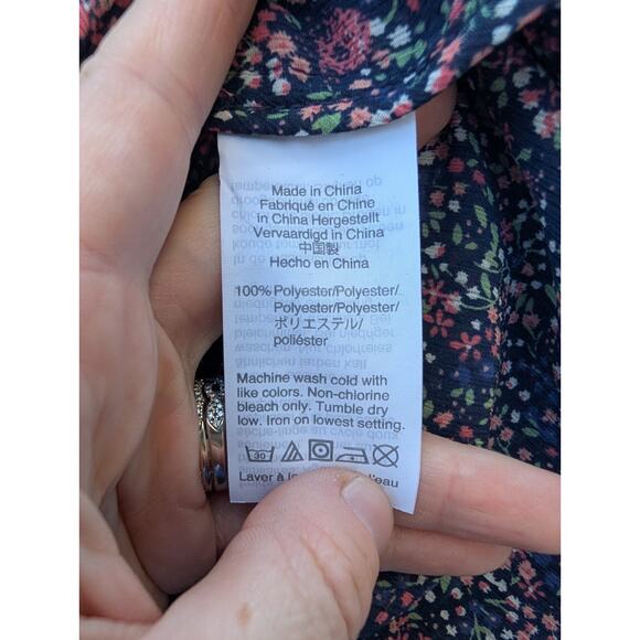 Mercantile J Crew Women's Ditsy Floral Button Up Blouse Sz Small Semi Sheer - Picture 9 of 9